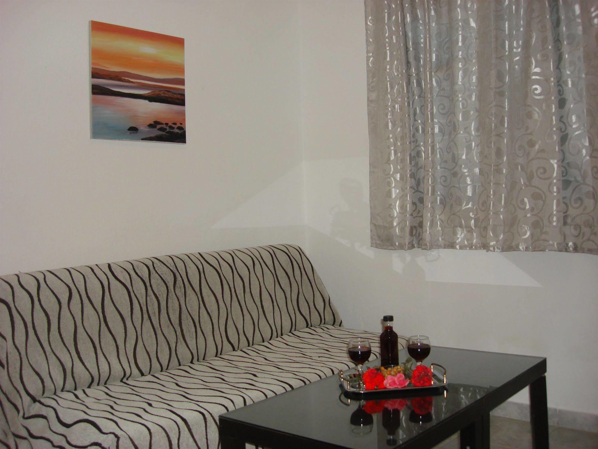 Joseph Apartments Парос Екстериор снимка