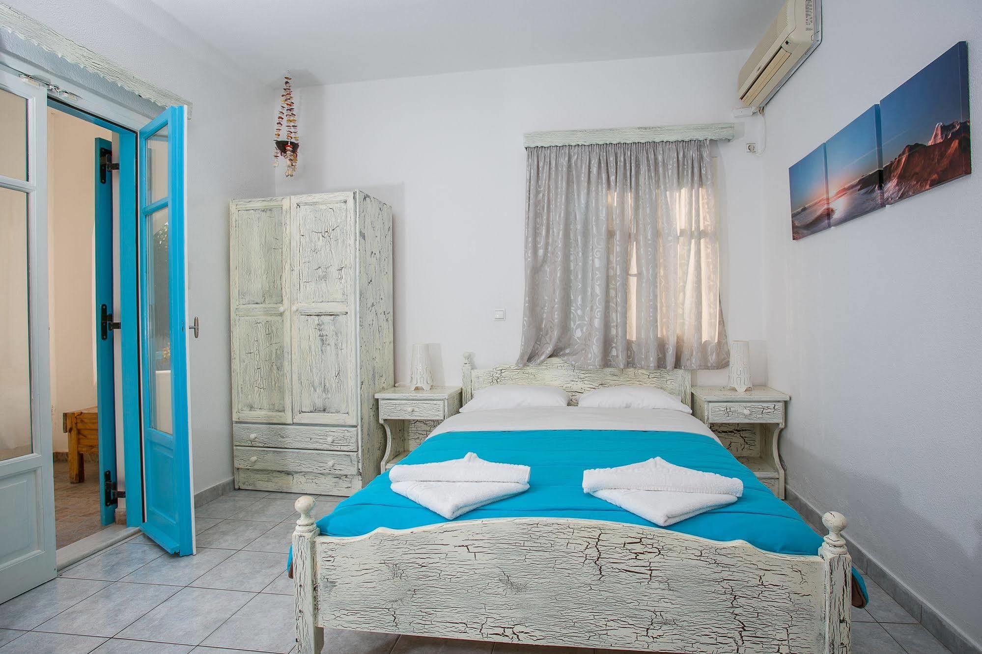 Joseph Apartments Парос Екстериор снимка