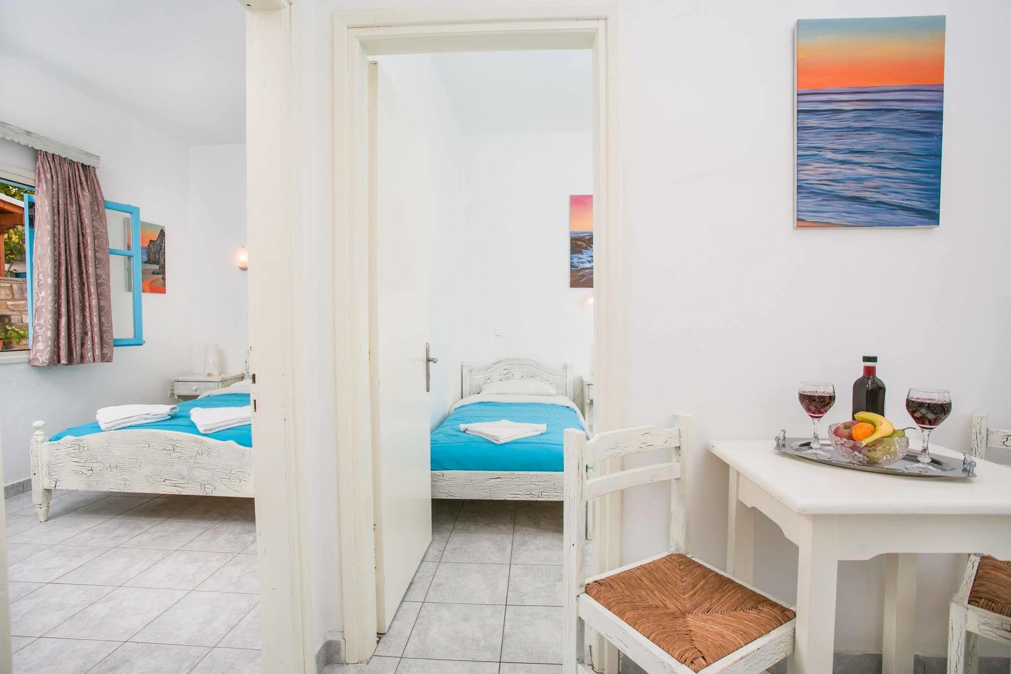Joseph Apartments Парос Екстериор снимка